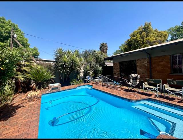 3 BEDROOM HOUSE FOR SALE IN VANDERBIJLPARK CW 1